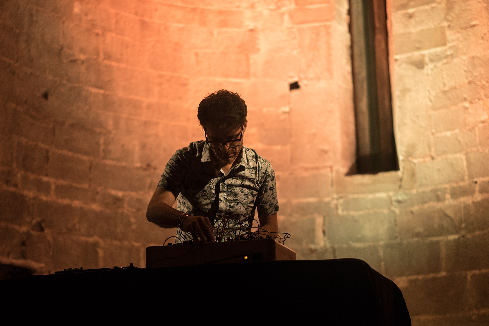 Giulio Aldinucci live at Bruma vol. II - Chiesa di San Michele in Cioncio (Pistoia) - June 2017, photo by Francesca Lenzi